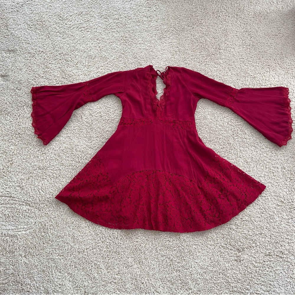 Francesca’s – Miami Bell Sleeve Lace Fit & Flare Dress (Size S)
